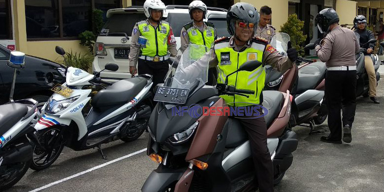 Naiki Motor Kapolres Lampung Selatan Melaksanakan Giat Patroli Jalan Raya