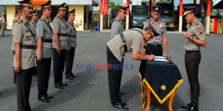 Sertijab Sembilan Kapolsek Di halaman Apel Mapolres Blora