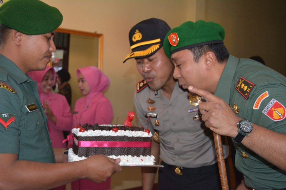 Keharmonisan Dandim Blora Dan Kapolres Blora Dihari Ulang Tahun Bhayangkara Ke-72