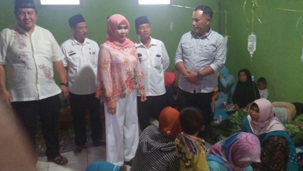 Wakil Bupati Lampung Selatan Kunjungi Ratusan Pasien Diduga Keracunan Makanan