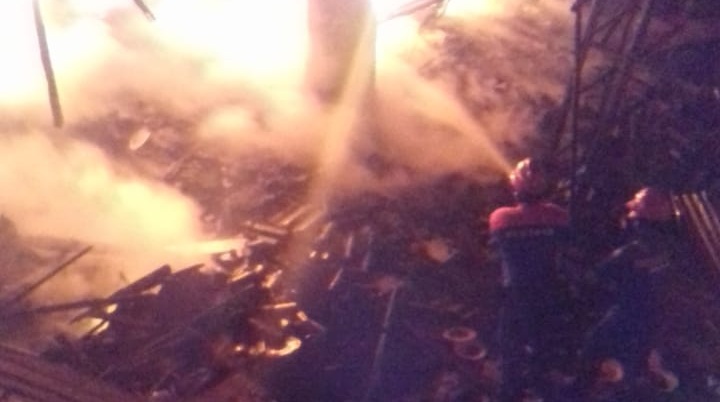 Pasar Plaza Cepu Terbakar Hebat
