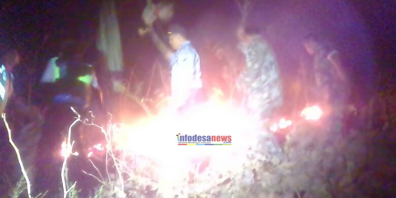 Kodim Ponorogo Kerahkan Anggota Padamkan Kebakaran Hutan
