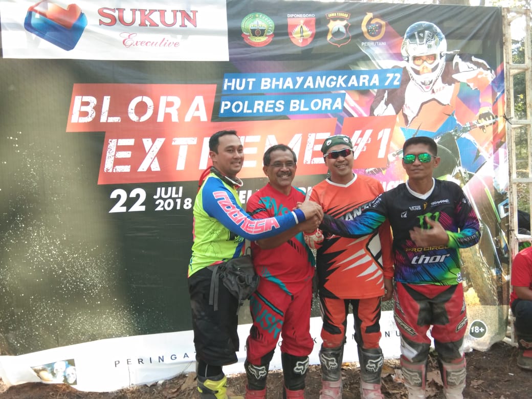 Trabas Bhayangkara Blora Ekstrem Dalang rangka HUT Bhayangkara di Blora