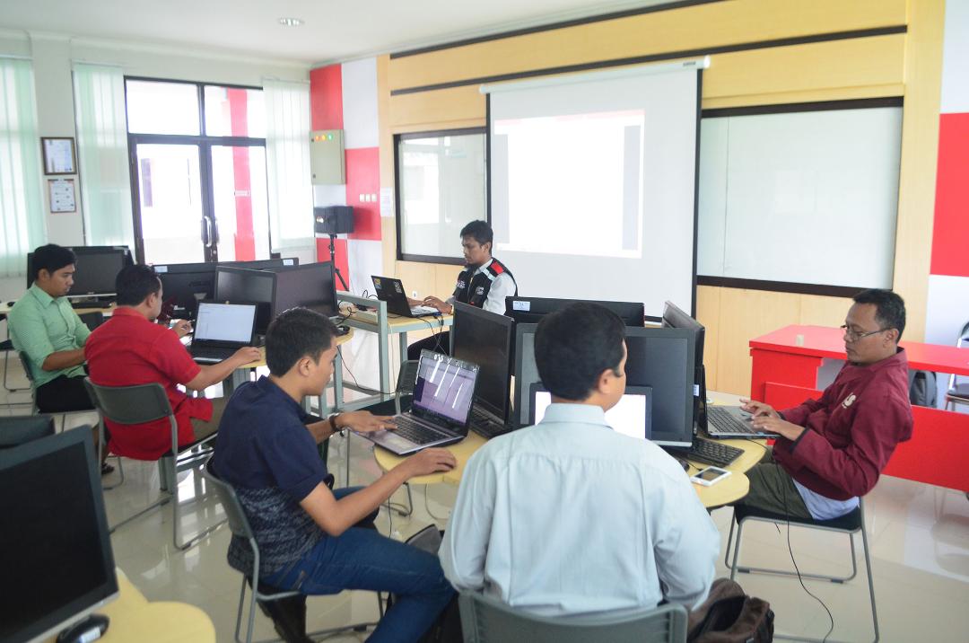Dosen ITTelkom Purwokerto Siapkan Akses Jurnal Gratis