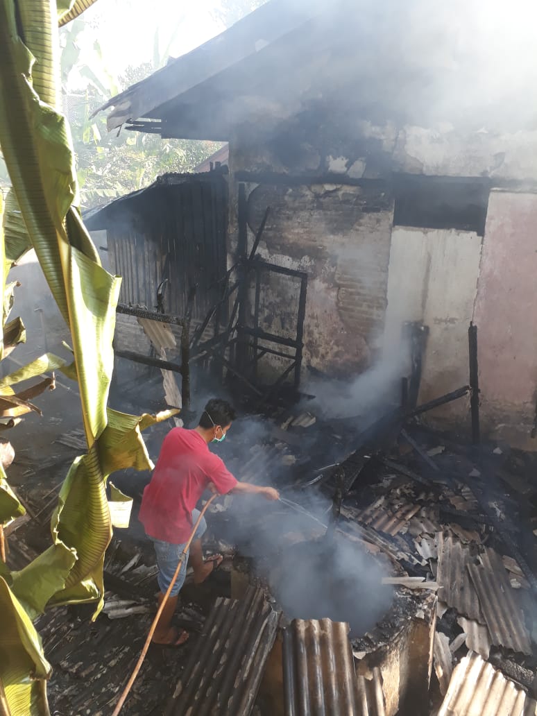 Perumahan SDN 02 Di Candipuro Nyaris Ludes Terbakar