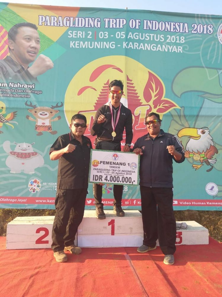 Atlet Paralayang Banyumas Raih Medali Emas dalam Kejuaran Nasional Paralayang di Karanganyar