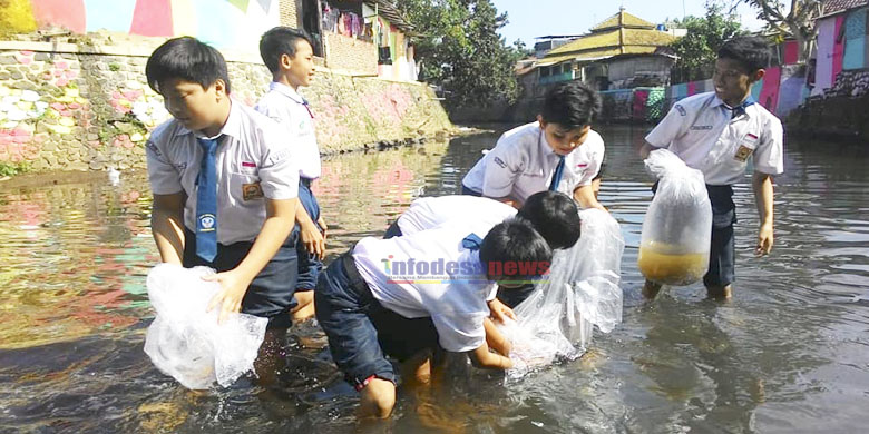 910 Ribu Bibit Ikan Ditebar di Perairan Umum Banyumas