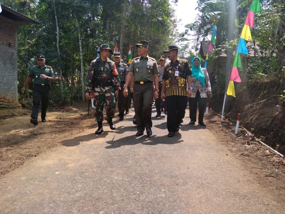 Pangdam IV Diponegoro Tutup TMMD di Desa Sawangan Ajibarang