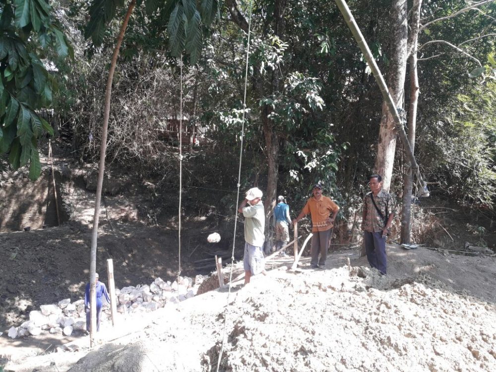 Pembangunan Jalan Penghubung Utama Desa Ngampon Telah Terlaksana