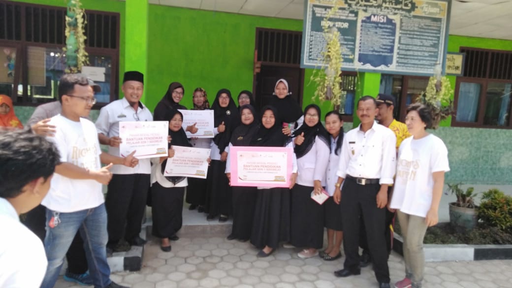 BEI Perwakilan Provinsi Lampung Bersama Desa Nabung Saham Desa Sidorejo Kecamatan Sidomulyo Berikan Bantuan