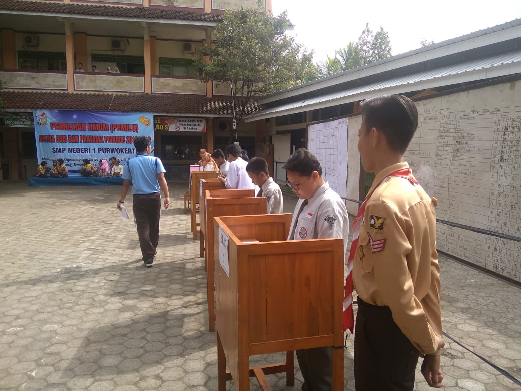 SMPN 1 Purwokerto Gelar Pemilihan Osis, Kenalkan Demokrasi Sejak Dini