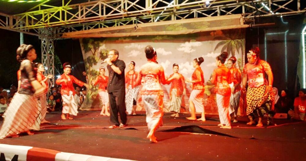 Pentas Seni Kethoprak Humor Dengan Lakon Wiro Sableng Mencari Cinta Oleh Komunitas Seniman Blora