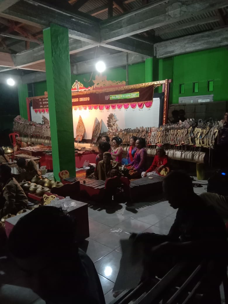 Desa Bumijaya Kecamatan Candipuro  Gelar Pertunjukan Wayang Kulit