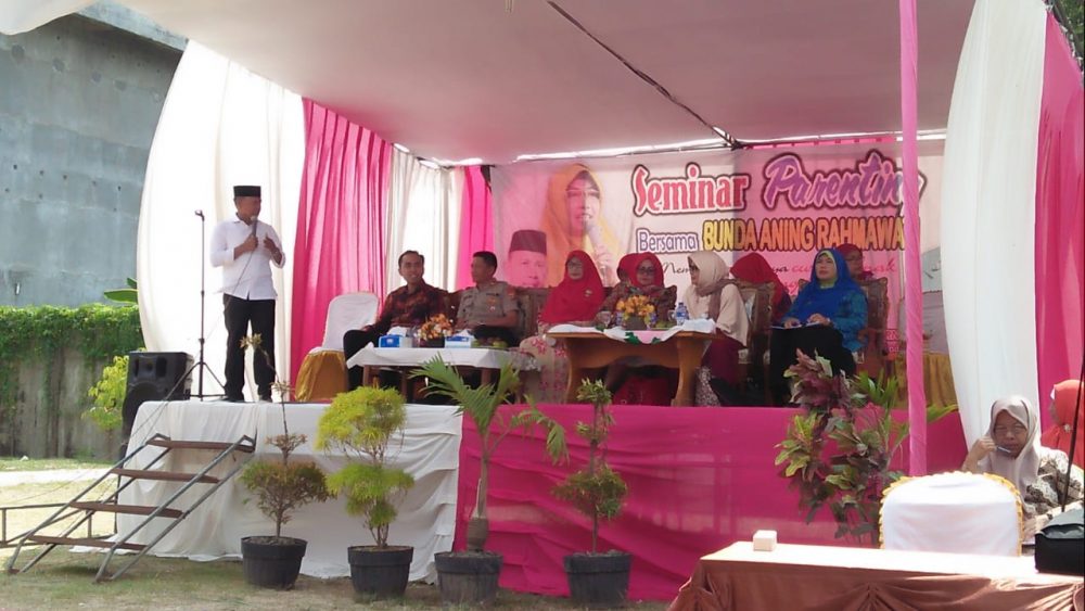 Seminar Membangun Budaya Curhat Anak Dengan Orang Tua