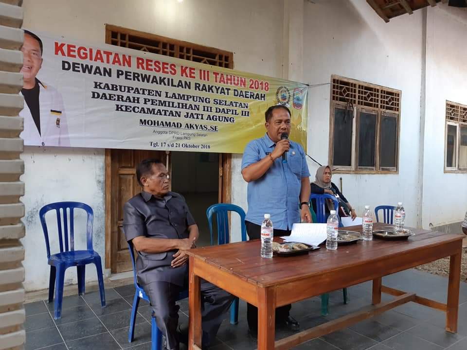 M. Akyas, Jadilah Masarakat Cerdas