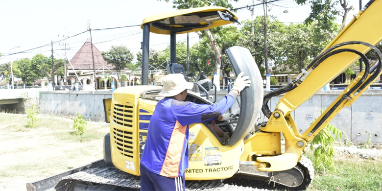 Serka Mujamil, Anggota Kodim Mahir Operator Excavator