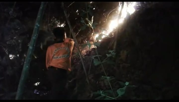 Pramuli Lumbir Ikut Padamkan Kebakaran Lahan