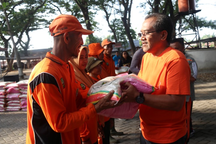 Bupati Djoko Nugroho Sarapan bersama Pasukan “SAPU JAGAD”