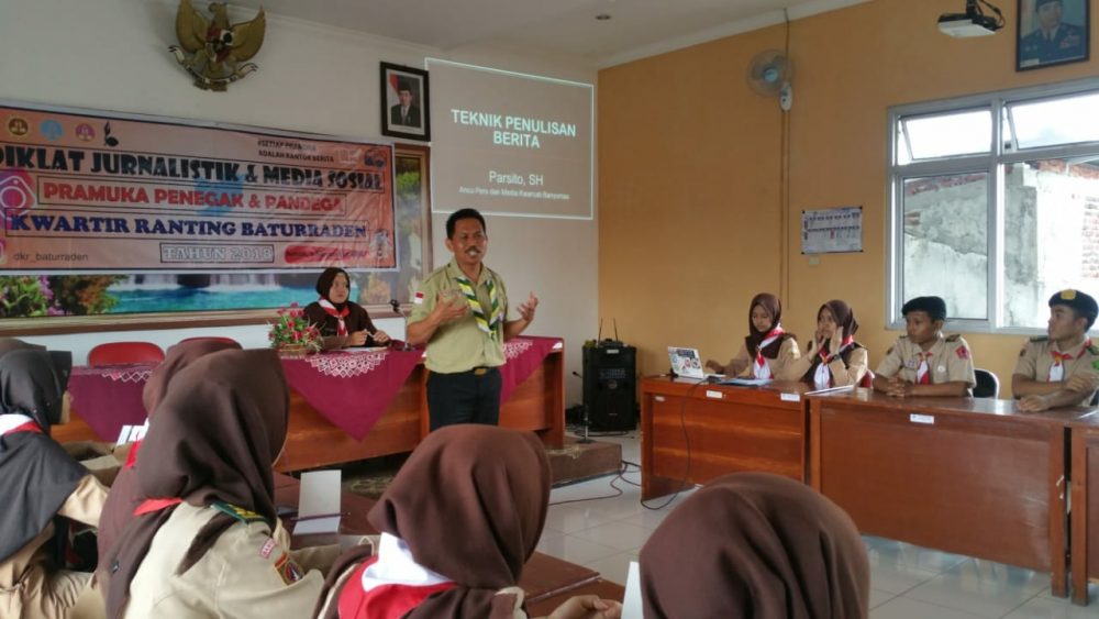 Pramuka SMA Negeri Baturraden Belajar Jurnalistik