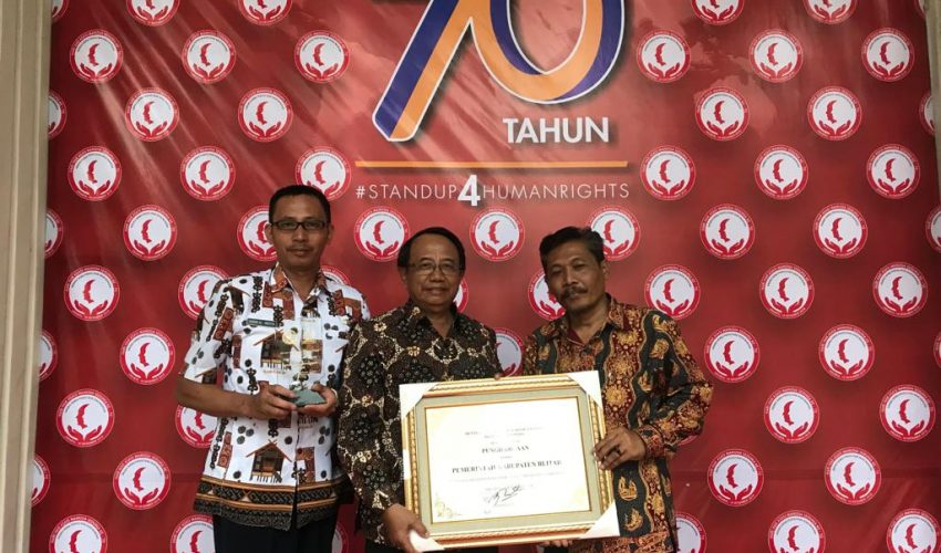 Pemkab Blitar Raih Piagam Penghargaan Peduli HAM