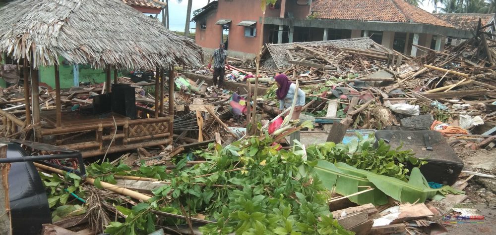 Bantuan Belum Sentuh Desa Kunjir