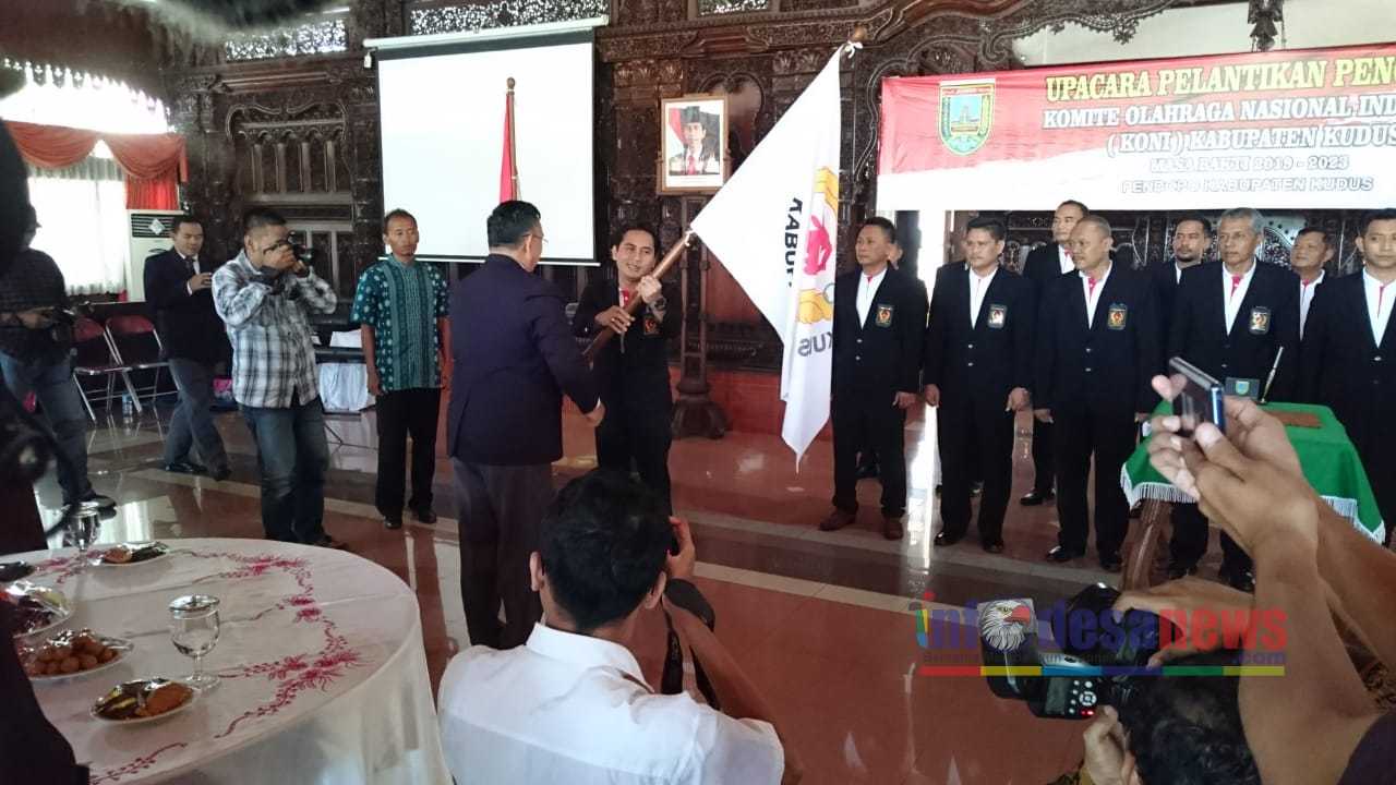 Ketua Koni Jateng Lantik Pengurus Koni Kudus Masa Bakti 2019-2023 di Pendopo Pemkab Kudus