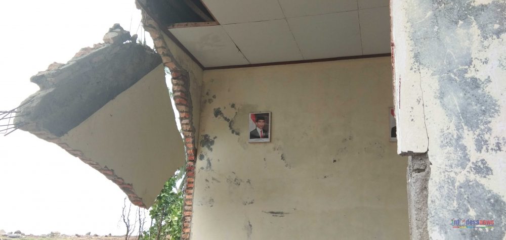 Dua Gedung Sekolahan Hancur Akibat Hantaman Tsunami, Kemana Mereka Untuk Belajar