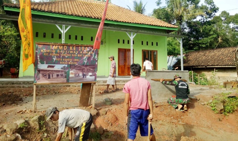 Memasuki Hari Ketujuhbelas Warga Terus Semangat Sukseskan Program Tmmd Ke-104 Way Kanan