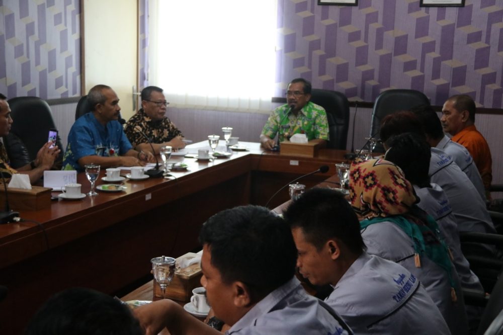 Paguyuban Pedagang Kaki Lima Taman 1000 Lampu Cepu menemui Bupati Blora