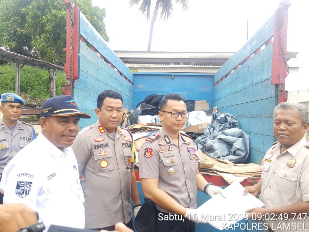 Ratusan Kilogram Daging Celeng Diamankan KSKP Bakauheni
