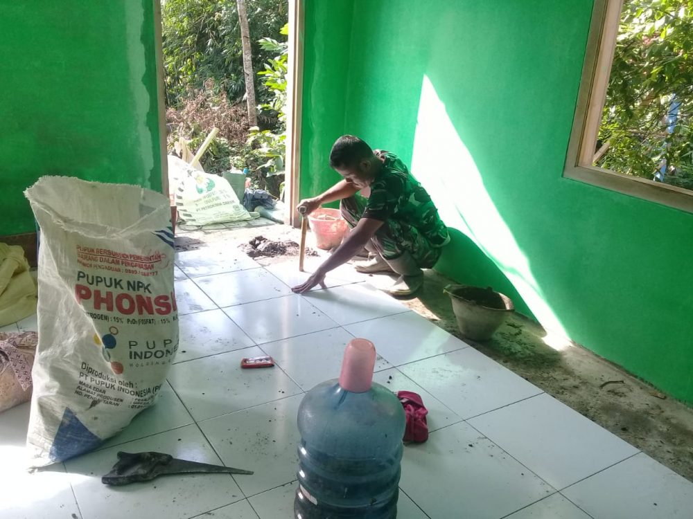 Luar Biasa, Direhab Tentara Mushola Al-Iklas Berkeramik Bagus