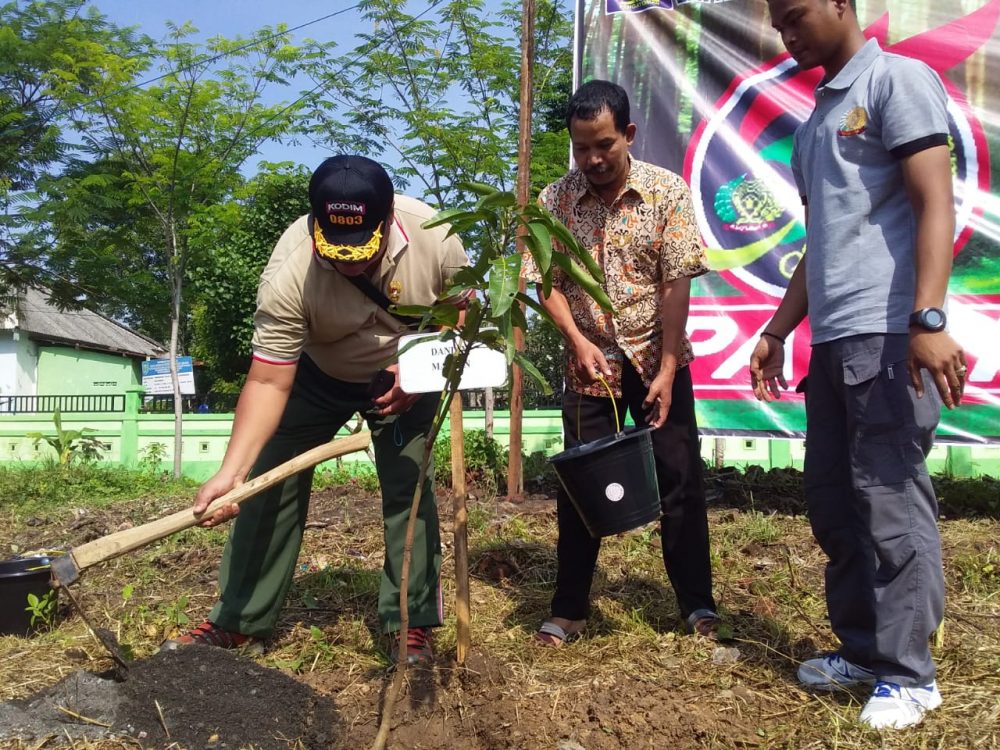 Pabung 0803/Madiun Hadir Dalam Pembukaan POR Pegawai UPT Se-Korwil Madiun