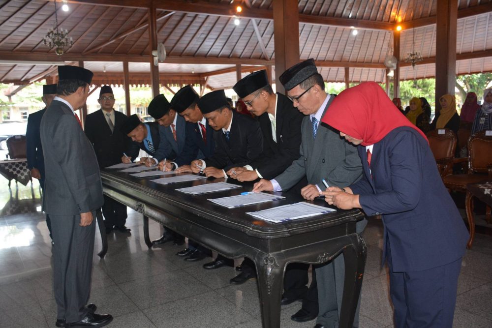Bupati Banyumas Lantik 7 Camat Baru
