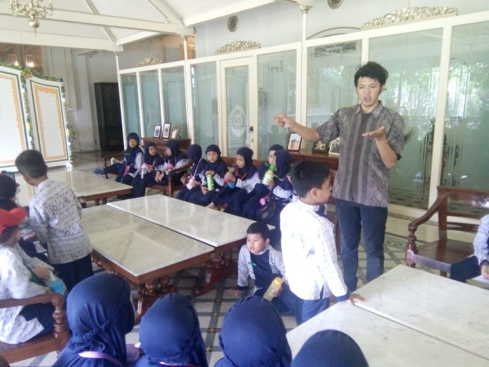 Kunjungi Tempat Bersejarah di Mangkunegaran, Mengenal Arsitektur Jawa dan Eropa