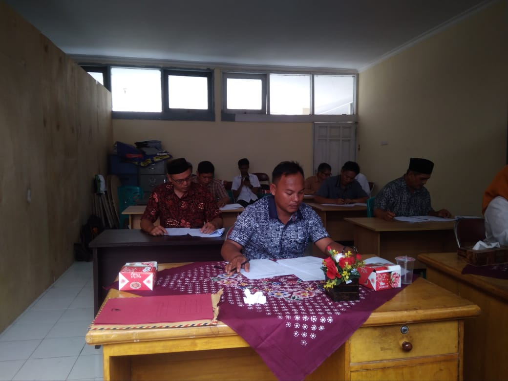 Delapan Bacalon Kades Babatan Ikuti Tes Pembobotan