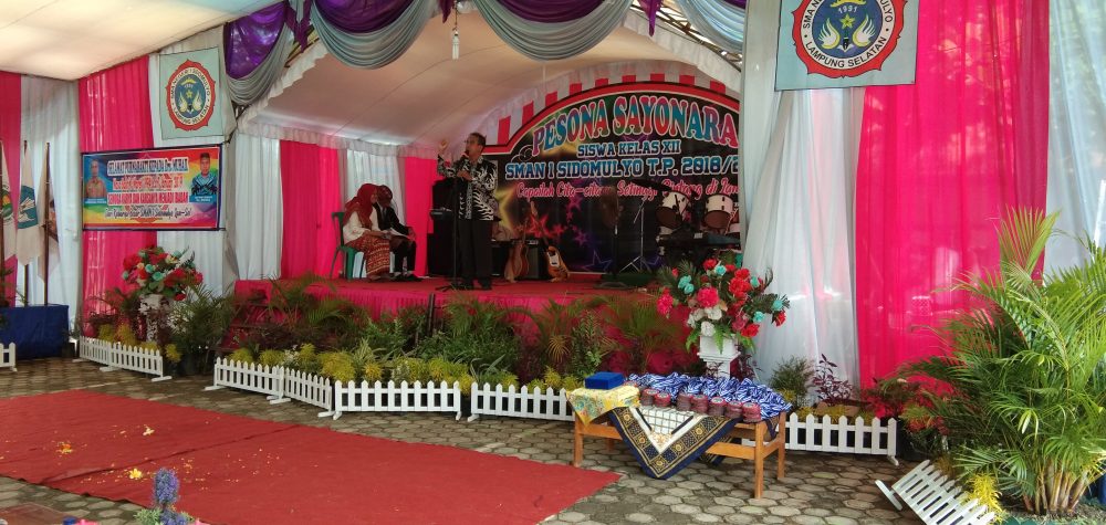Pelepasan Siswa Siswi SMAN 1 Sidomulyo Berlangsung Meriah