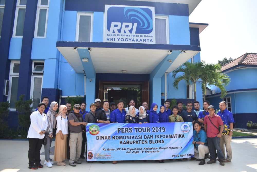 Dinkominfo Blora Ajak Pewarta Kunjungi Perusahaan Media di Yogyakarta Dalam Press Tour 2019