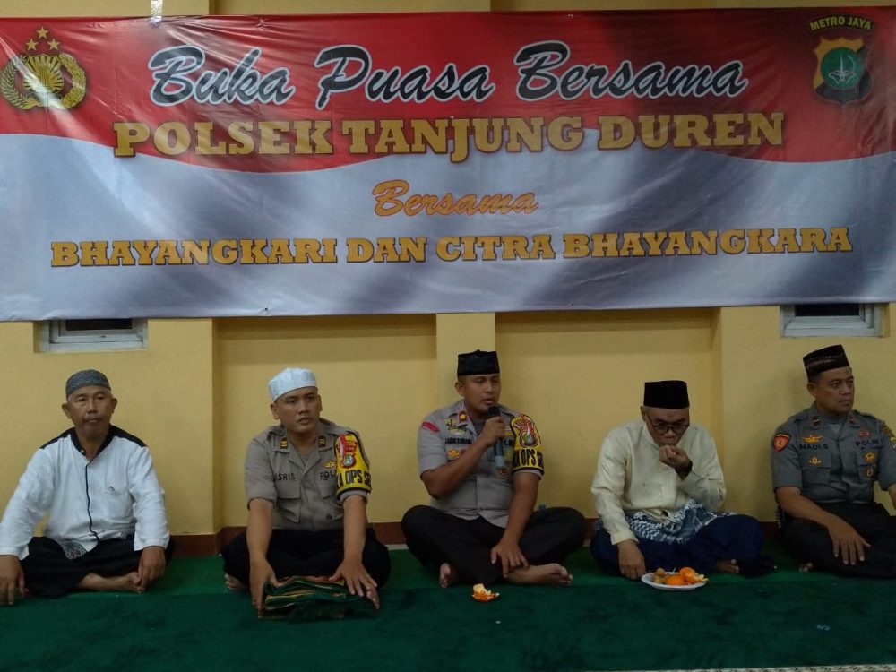Polsek Tanjung Duren Buka Puasa Bersama Anak Yatim