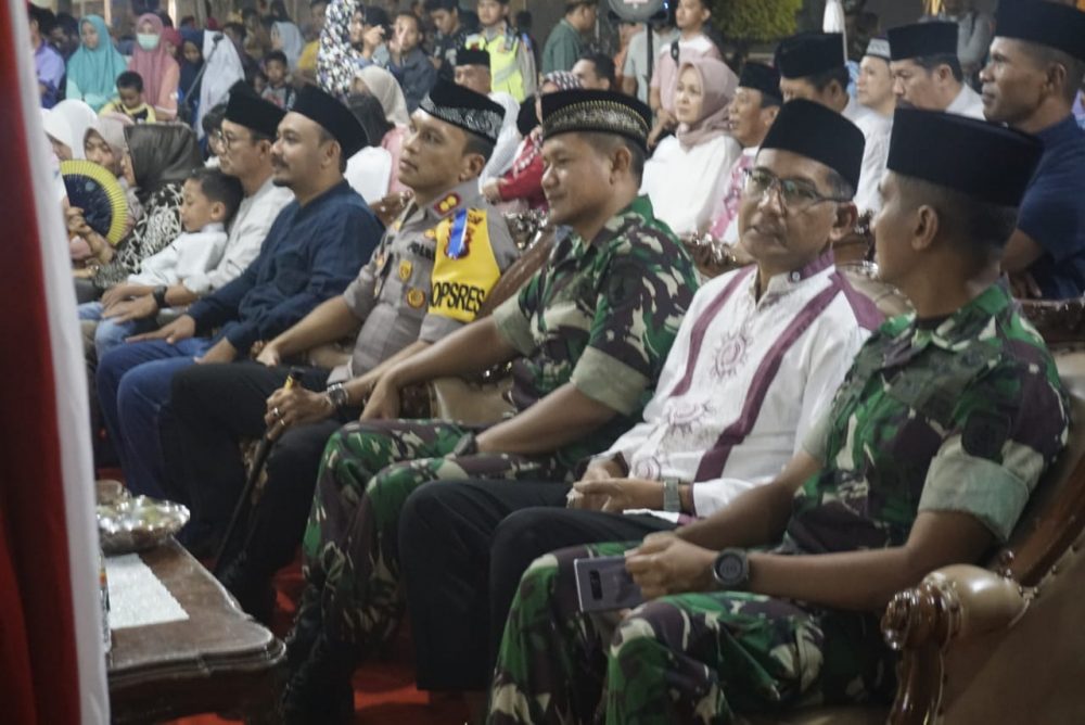 Dandim Ngawi Beserta Ibu Hadiri Festival Takbir Keliling Menyambut Hari Raya Idul Fitri 1440 H/2019 M