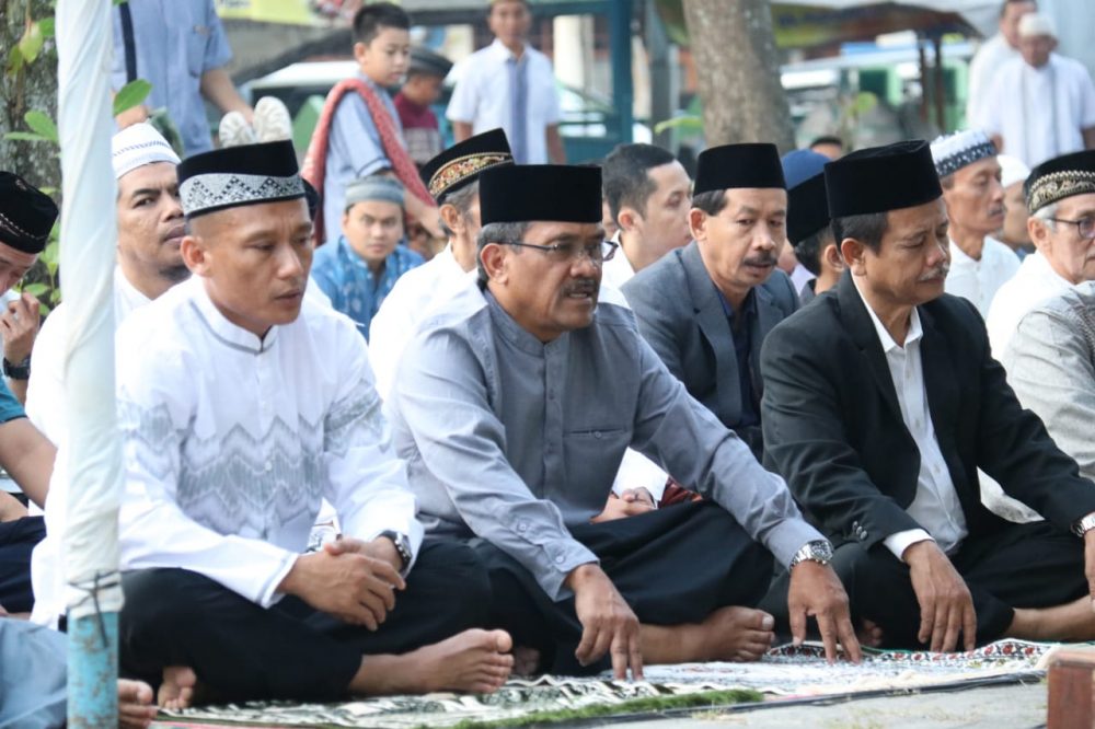 Sholat Ied Berjalan Khidmat, Bupati Ajak Masyarakat Jaga Kerukunan Dalam Keberagaman