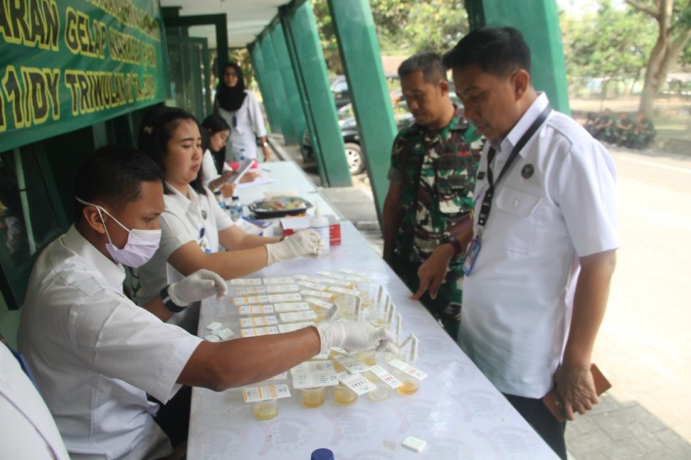 Tes Urine Prajuritnya, Yonif 511/DY Gandeng BNN Kab. Blitar