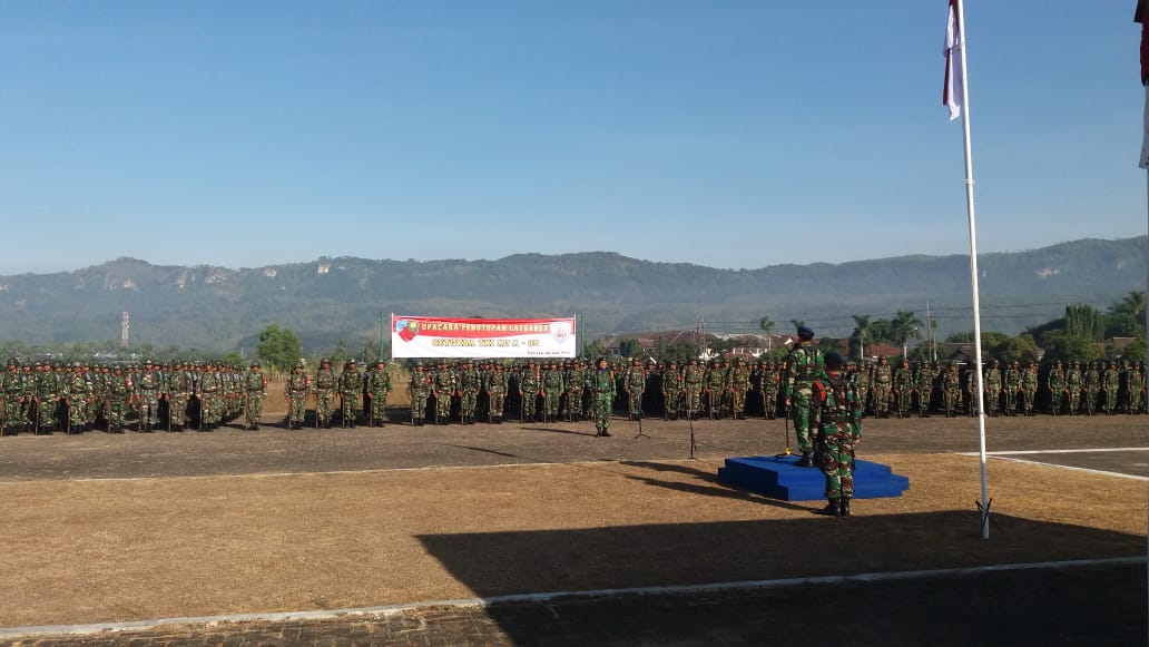 Dandim 0801/Pacitan Hadiri Penutupan Latihan Berganda Siswa Setukba TNI-AU Angkatan Ke-35 2019 Di Pacitan
