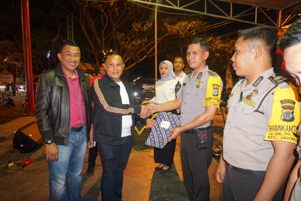 Plt Bupati Lamsel  Umrohkan Tiga Bhabinkamtibmas