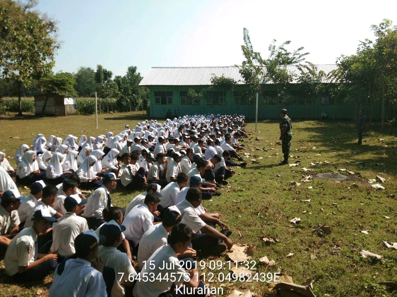 Koramil Ngronggot Tanamkan Wawasan Kebangsaan di SMPN 3 Ngronggot
