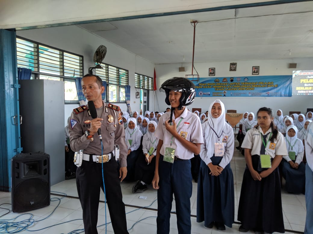 Sat Lantas Polres Blora Sosialisasi Keselamatan Berkendara Melalui MPLS di Sekolah