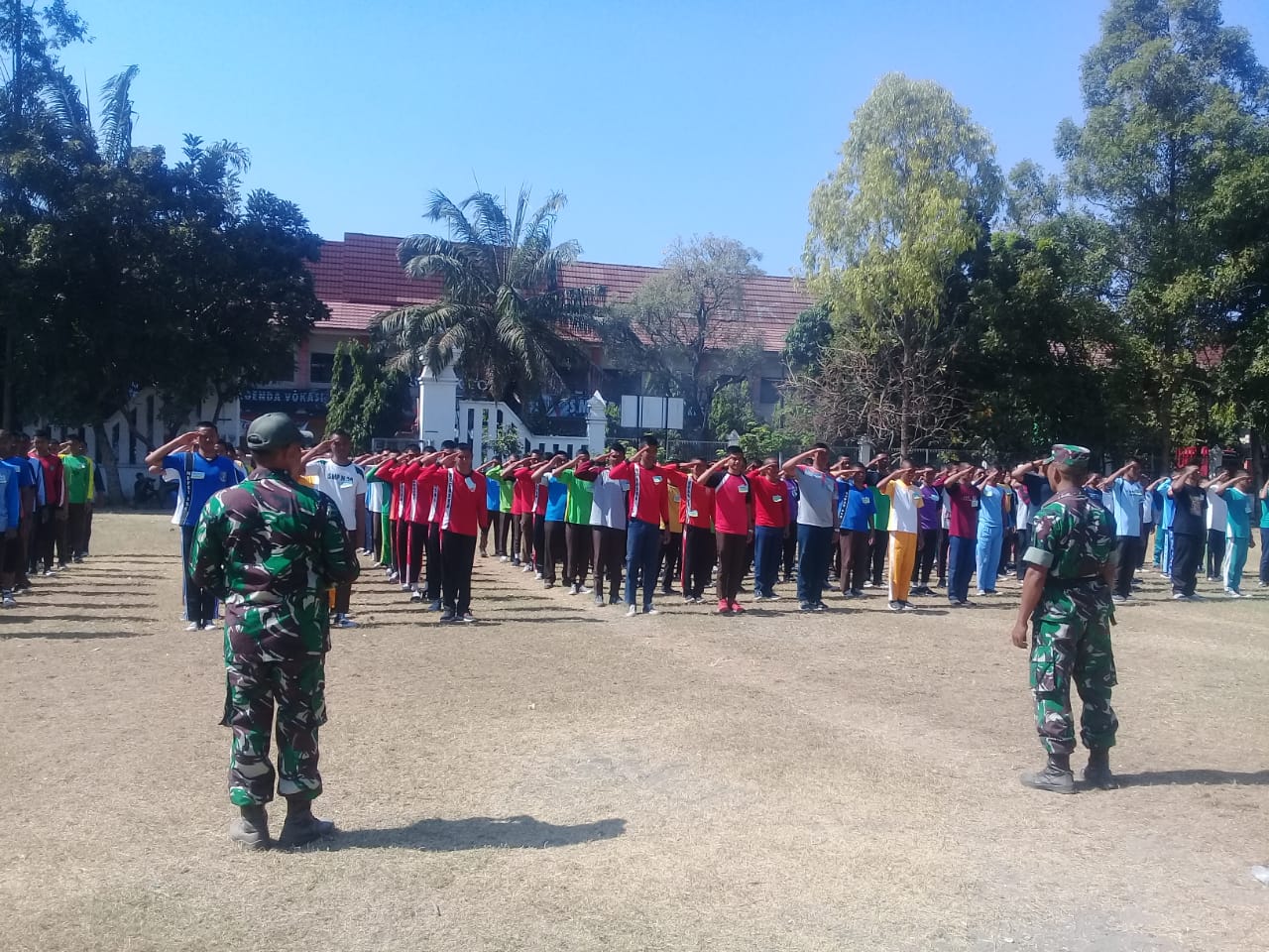 Kenapa MOS SMK Bhineka karya di Gembleng PBB Oleh Babinsa