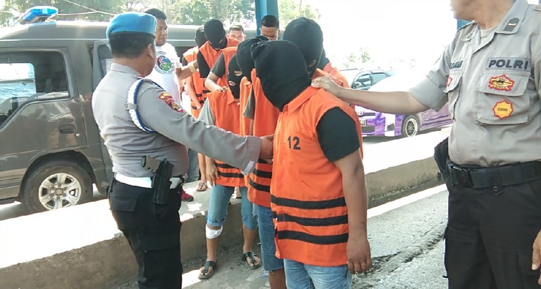 Jajaran Polres Lamsel Amankan 9 Orang Tersangka