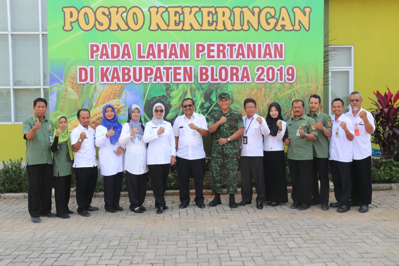 BUPATI LAUNCHING POSKO KEKERINGAN PADA LAHAN PERTANIAN
