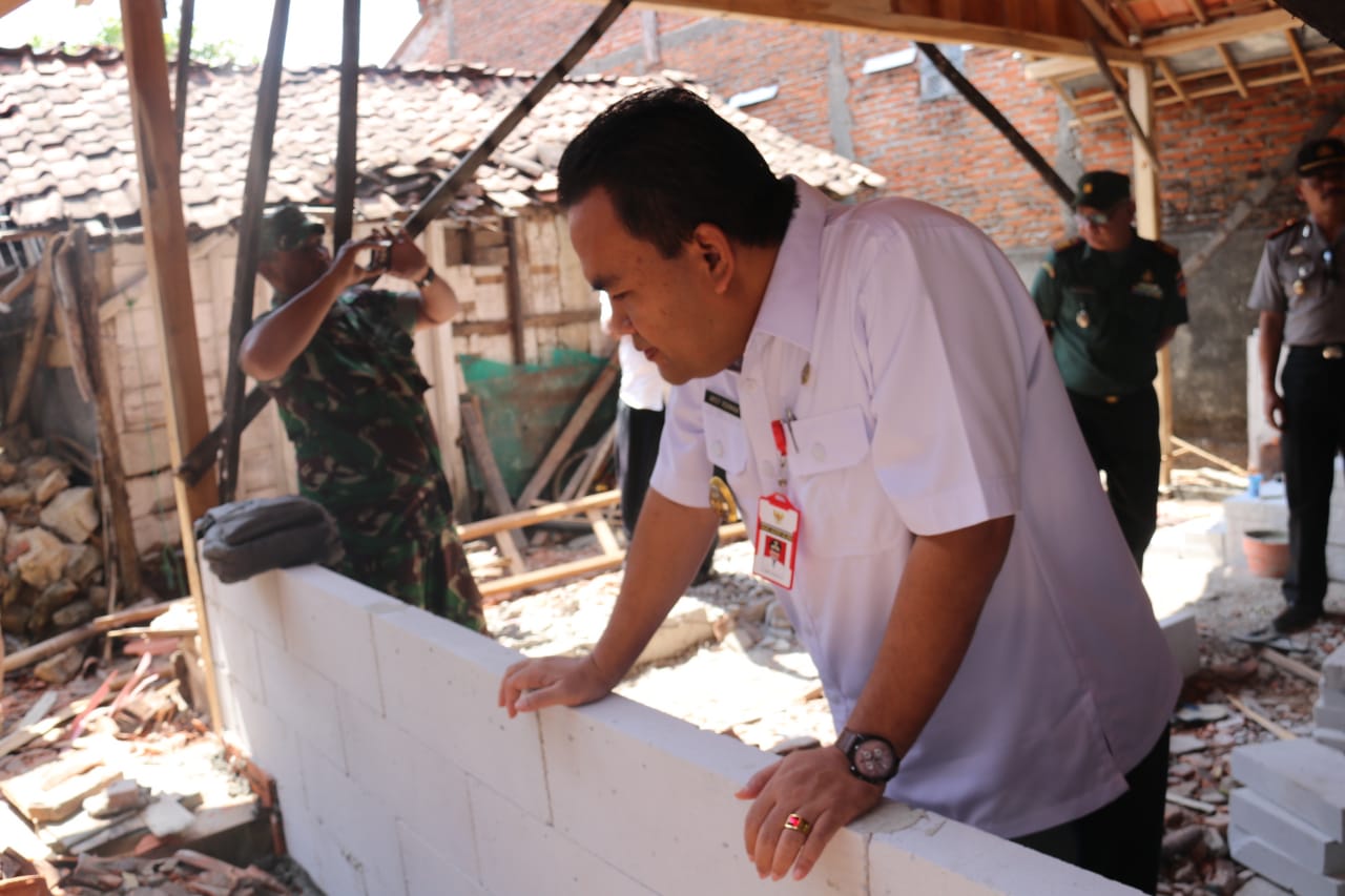 Baznas Kabupaten Blora Bedah Rumah Mbah Rumini