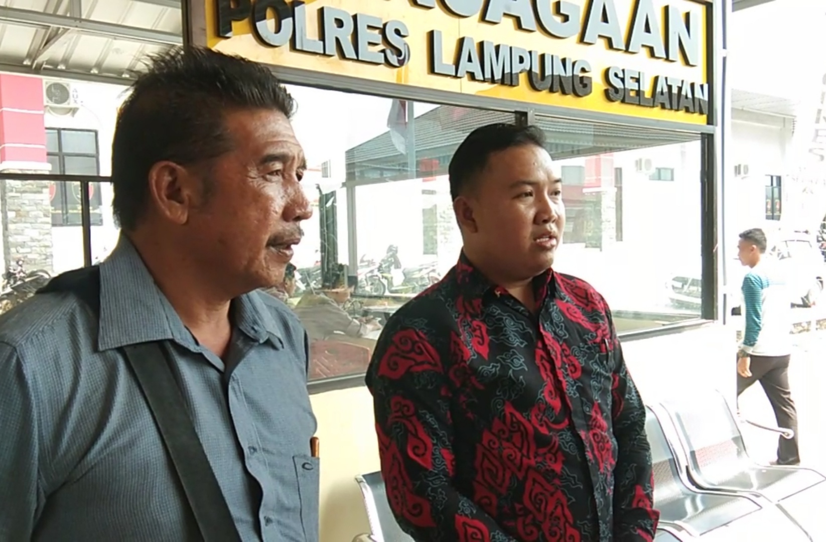 Video Laporan  Warga Terkait Dugaan Ijazah Palsu